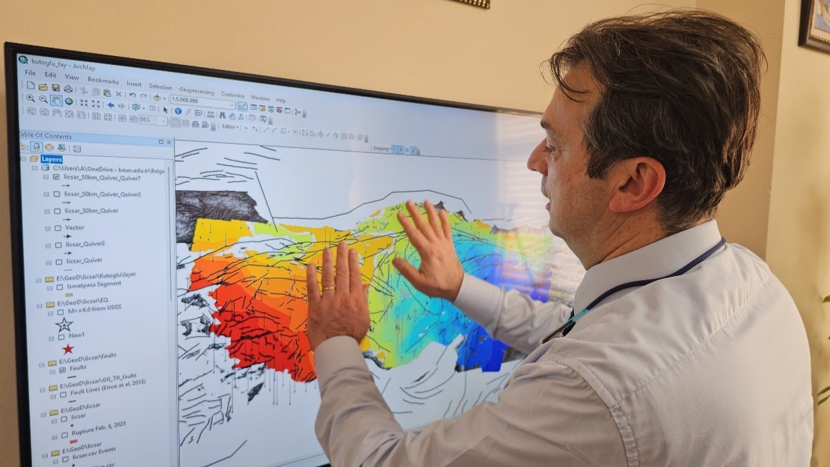 Anadolu’nun gelecekte ikiye ayrılabileceği gerinim hattı uluslararası dergide
