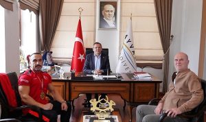 Ayvalıklı Şampiyon Avrupa Yolcusu