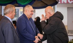 Başkan Özarslan Semt Pazarında Esnaf ve Vatandaşla Buluştu