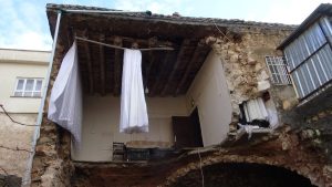 Batman’da sağanak yüzünden ev çöktü