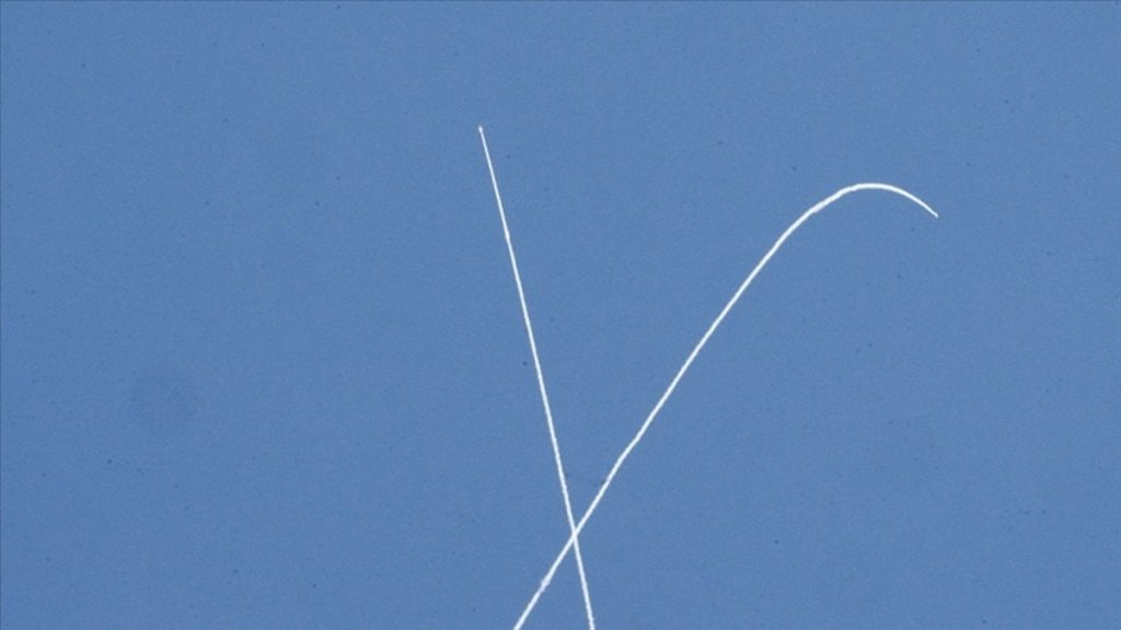 Birleşik Arap Emirlikleri, İran kaynaklı 4 füze ve 25 İHA’nın etkisiz hale getirildiğini açıkladı