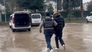 Bursa’da cami içerisinde soyunarak küfürlü TikTok videosu çeken şahıs tutuklandı