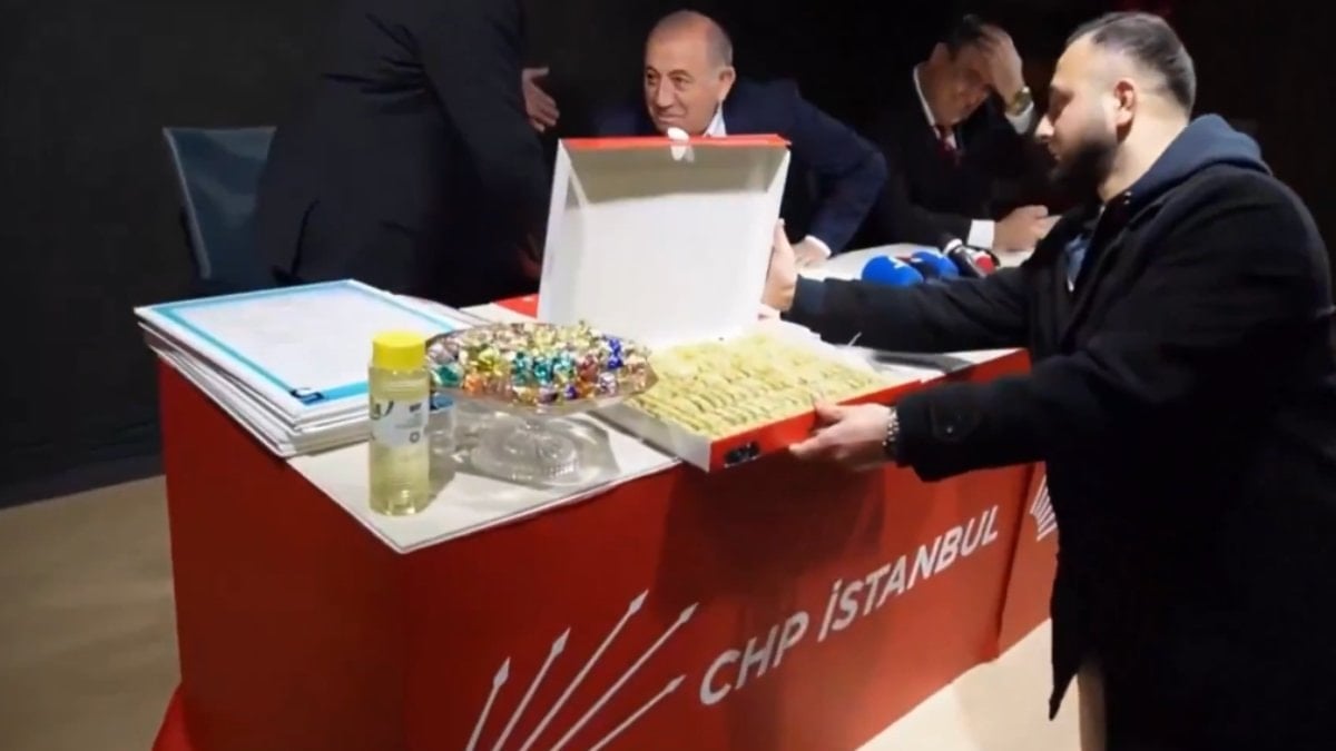 Gürsel Tekin’den “baklava kutusu” yorumu: Milletin önünde aç