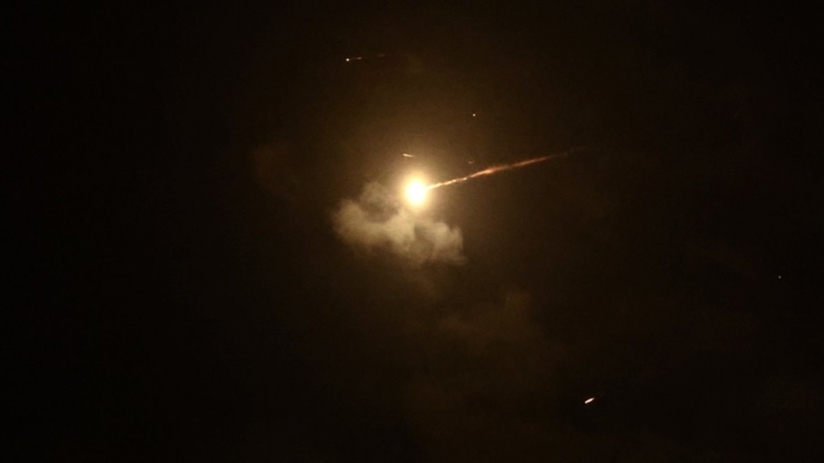 İran Meclis Başkanı: İran’ı uyandırdınız ve bir fırtına kopacak