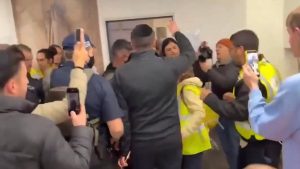 İsrail Ulusal Güvenlik Bakanı Itamar Ben-Gvir, protesto edildi