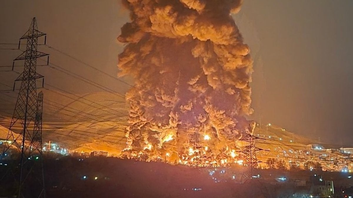 İsrail’den İran’ın başkenti Tahran’a yeni saldırı dalgası