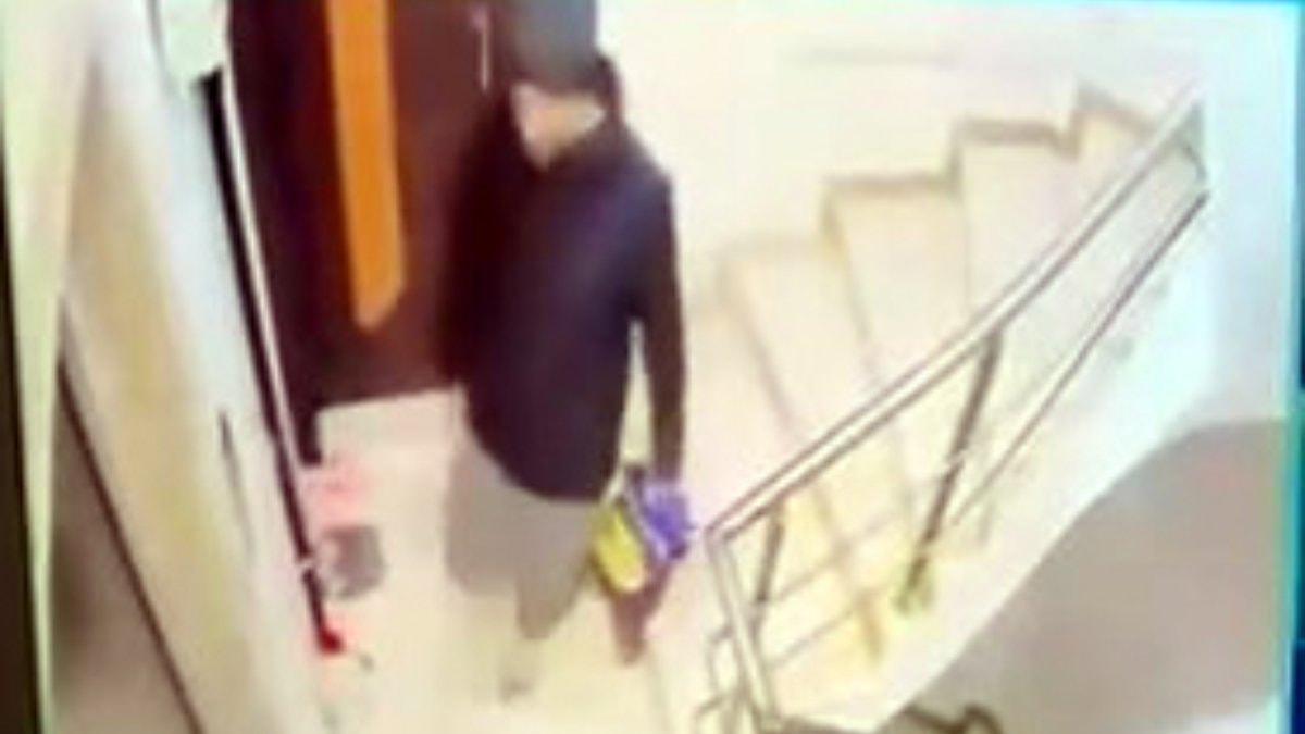 İstanbul’da apartmanda dolaşıp beğendiği ayakkabıları poşete doldurup çaldı