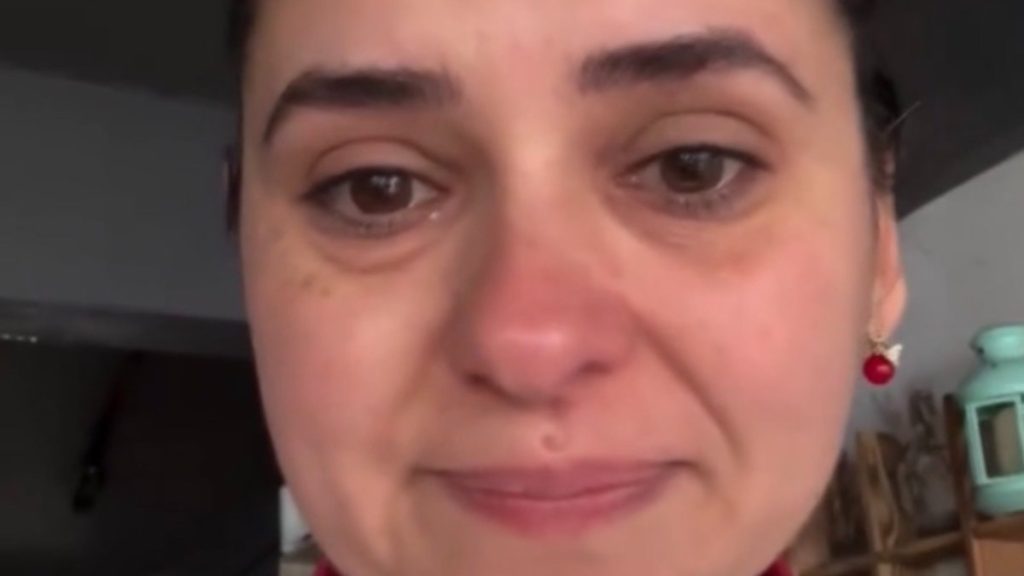 İstanbul’da boşanma aşamasındaki eşinin iş yerini soydu