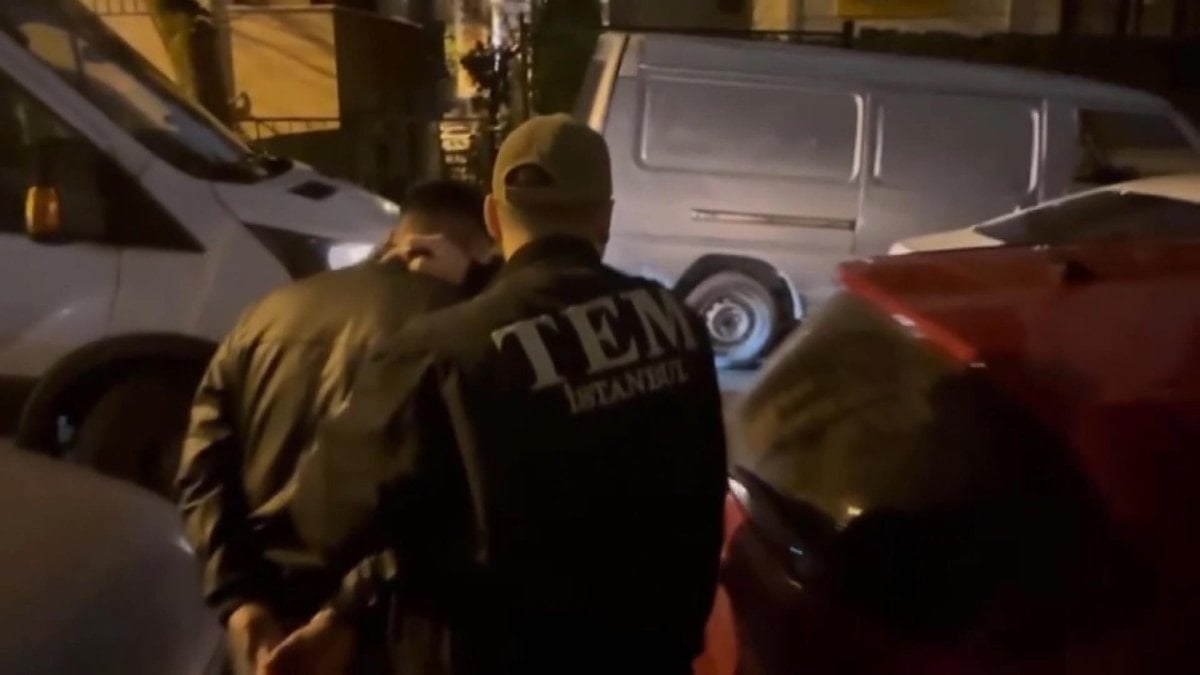 İstanbul’da Nevruz etkinliğinde PKK propagandası yapan 38 şüpheli gözaltına alındı