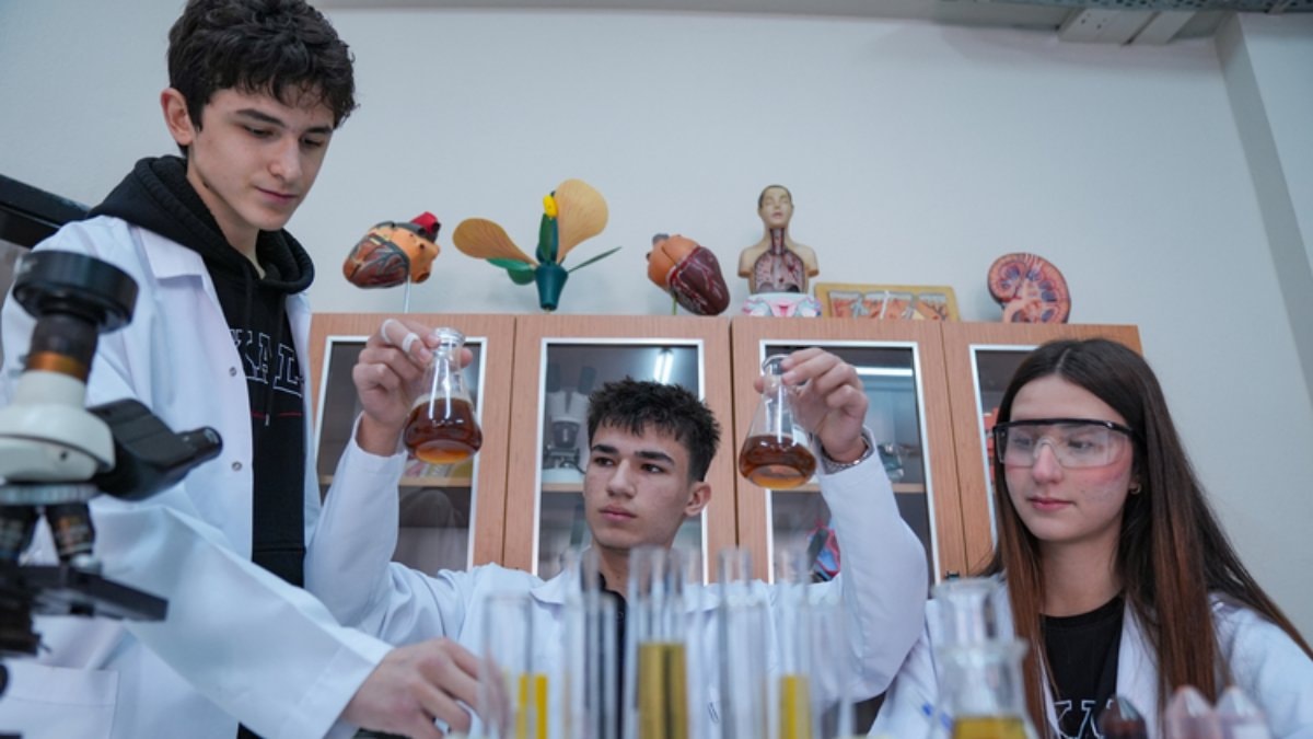 İzmirli liselilerden su kirliliğine yapay zekâlı çözüm