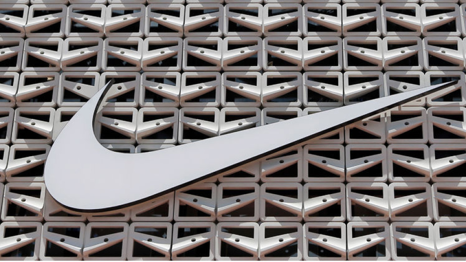 Nike hisseleri savaş ve indirimlerin etkisiyle düştü