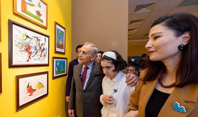 Renklerin Diliyle Farkındalık: Ayşegül’ün Sergisi Büyük İlgi Gördü