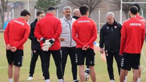 Sivasspor’da ilk hedef play-off